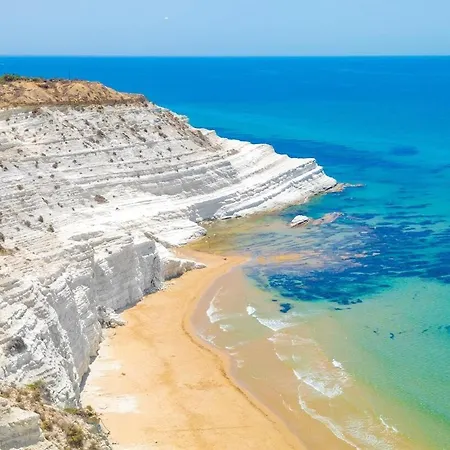 La Valle E Il Mare -
